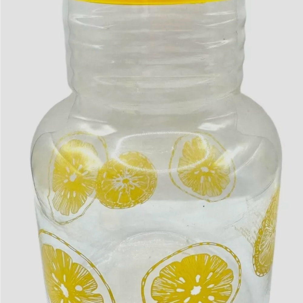 Pyrex 1.5 L Lemonade Pitcher with cap